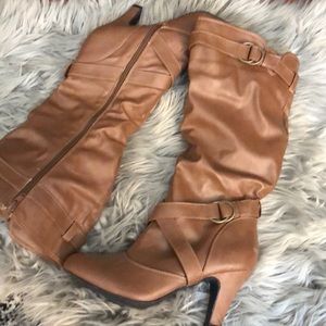 Heeled boots